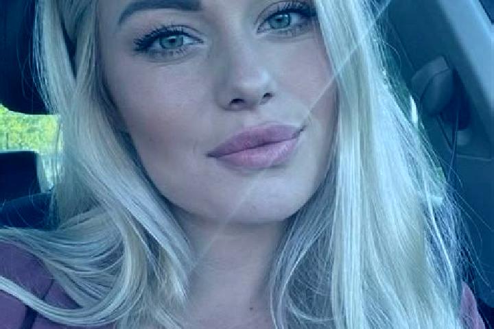 Ava, 34, a blonde hazel-eyed latina companion based in Caojie. Offering Domination, Dinner Date, OWO, CIM. Available for incall and outcall, overnight bookin...