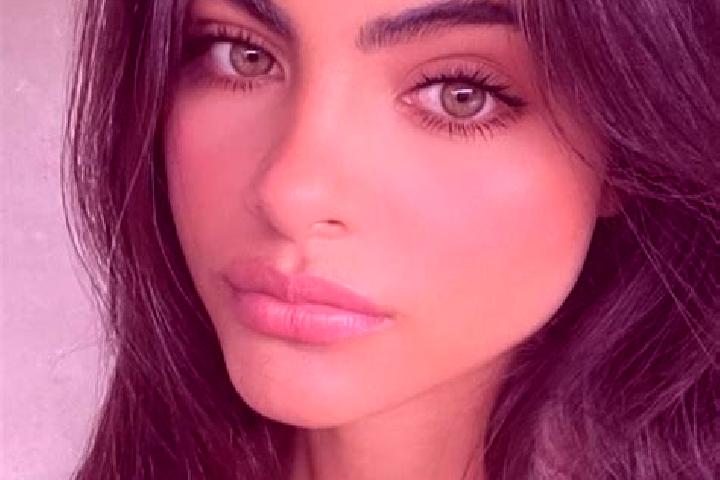 Ava, 34, a brunette hazel-eyed mediterranean companion based in Hafiz Moghul. Offering Deep French Kissing, 69, CIM. Available for incall and outcall, day an...
