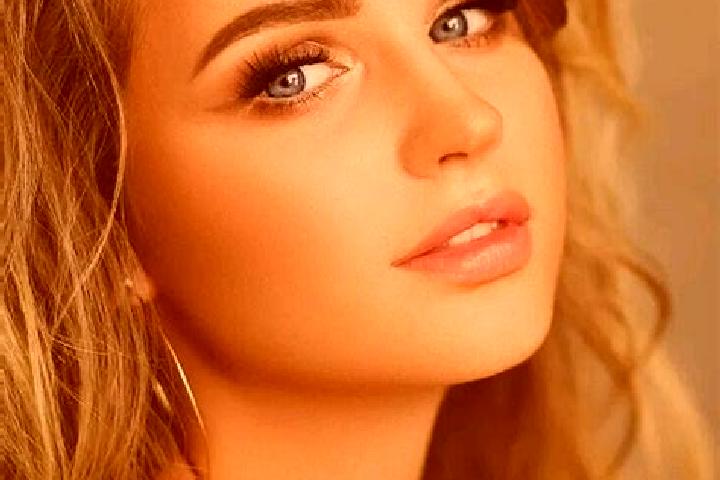 Ava, 34, a dark blonde blue-eyed ebony companion based in Babiak. Offering Striptease, Dinner Date, Couples. Available for incall and outcall, day and evenin...