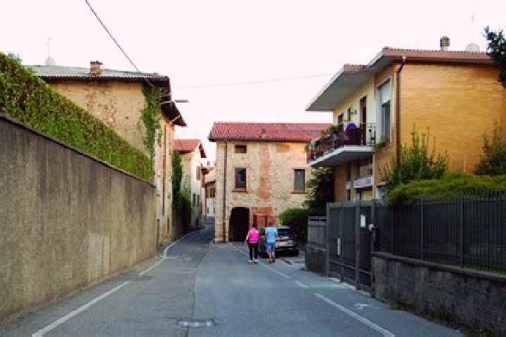 Ava, 34 — Escort in Solza, Italy