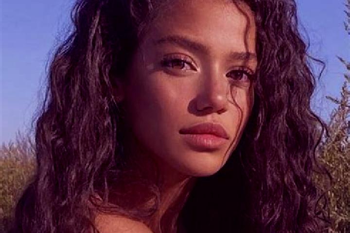 Ava, 35, a black blue-eyed latina companion based in Regen. Offering Party Girl, Travel Companion, Massage, A-Level. Available for incall and outcall, overni...