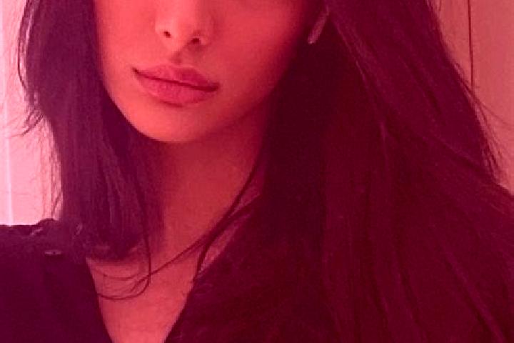 Ava, 35, a black dark-eyed middle eastern companion based in Hirky. Offering BDSM, Roleplay, GFE, Duos. Available for incall and outcall, day and evening dates.