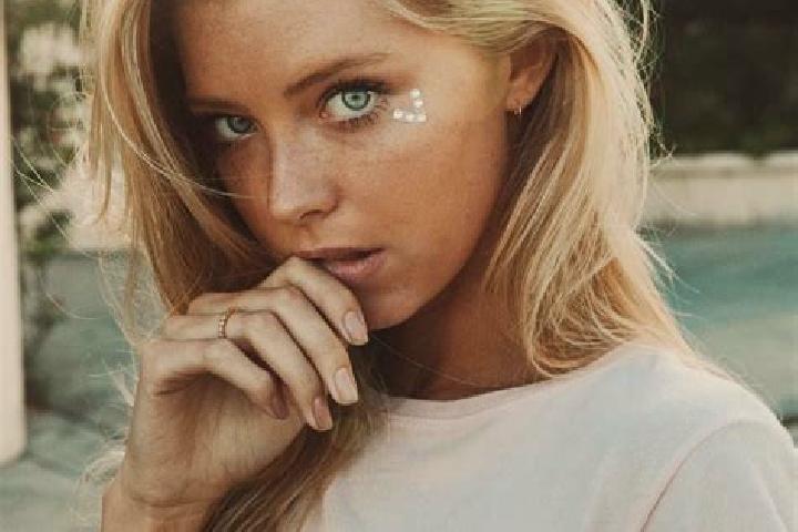 Ava, 35, a blonde blue-eyed mixed companion based in Kholm. Offering Striptease, Domination, Party Girl, A-Level. Available for incall and outcall, overnight...