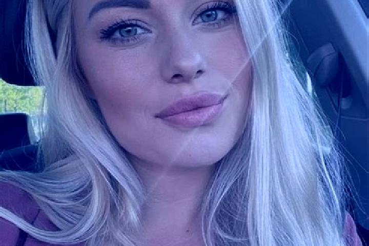 Ava, 35, a blonde hazel-eyed european companion based in Lake Heights. Offering Travel Companion, Striptease, A-Level, Domination. Available for incall and o...