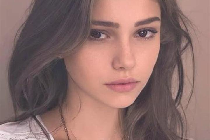 Ava, 35, a chestnut grey-eyed slavic companion based in Rognedino. Offering Overnight, GFE, Dinner Date, Roleplay, BDSM. Available for incall and outcall, ov...