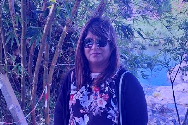 Ava, 35, a dark blonde hazel-eyed middle eastern companion based in Beau Bassin-Rose Hill. Offering Massage, Prostate Massage, Domination. Available for inca...