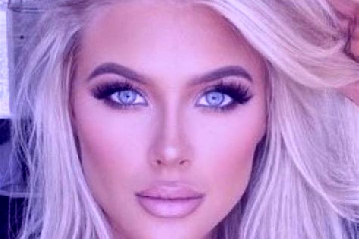 Ava, 35, a platinum blonde grey-eyed mixed companion based in Martin de la Jara. Offering Erotic Massage, Travel Companion. Available for incall and outcall,...