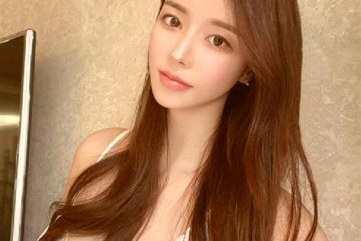 Ava, 35 — Escort in Diaoguan, China
