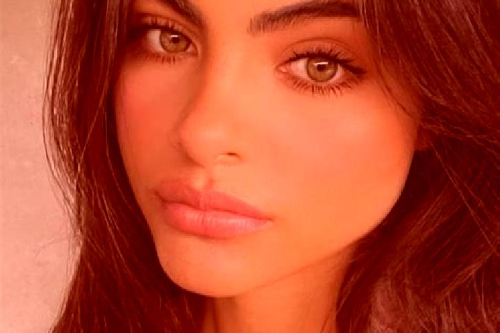 Ava, 36, a black hazel-eyed mediterranean companion based in Oberneukirchen. Offering Tantra, CIM. Available for incall and outcall, day and evening dates.