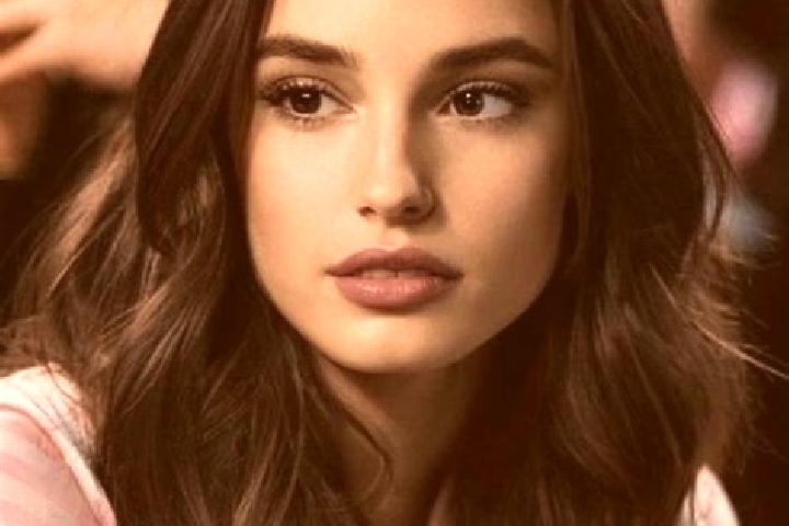 Ava, 36, a brunette brown-eyed indian companion based in India. Offering Prostate Massage, Travel Companion, Dinner Date. Available for incall and outcall, d...