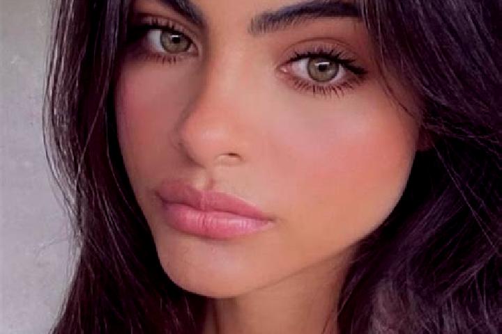 Ava, 36, a brunette dark-eyed mediterranean companion based in Sran-Belakro. Offering Prostate Massage, GFE, Massage. Available for incall and outcall, overn...