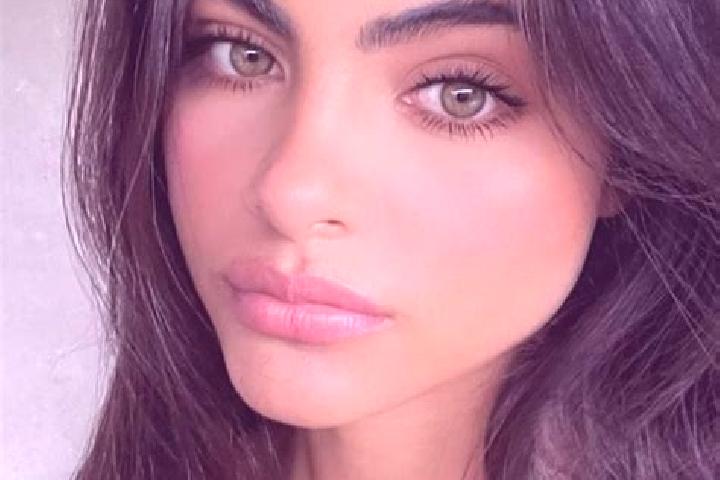 Ava, 36, a chestnut dark-eyed middle eastern companion based in Mantignano-Ugnano. Offering Overnight, Deep French Kissing, A-Level. Available for incall and...
