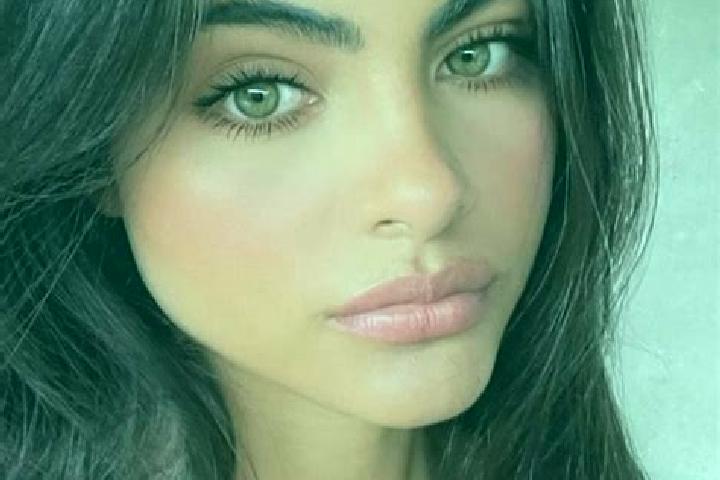 Ava, 36, a chestnut hazel-eyed european companion based in Kolosky. Offering Dinner Date, Prostate Massage. Available for incall and outcall, overnight booki...