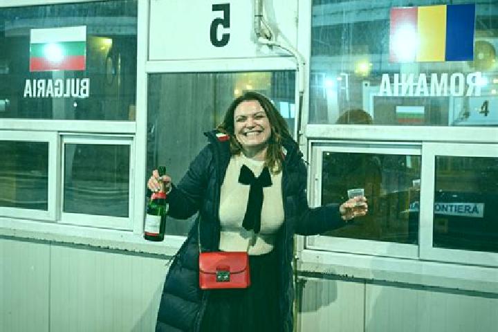 Ava, 36 — Escort in Carjelari, Romania