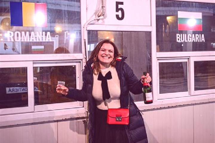 Ava, 36 — Escort in Gutinas, Romania