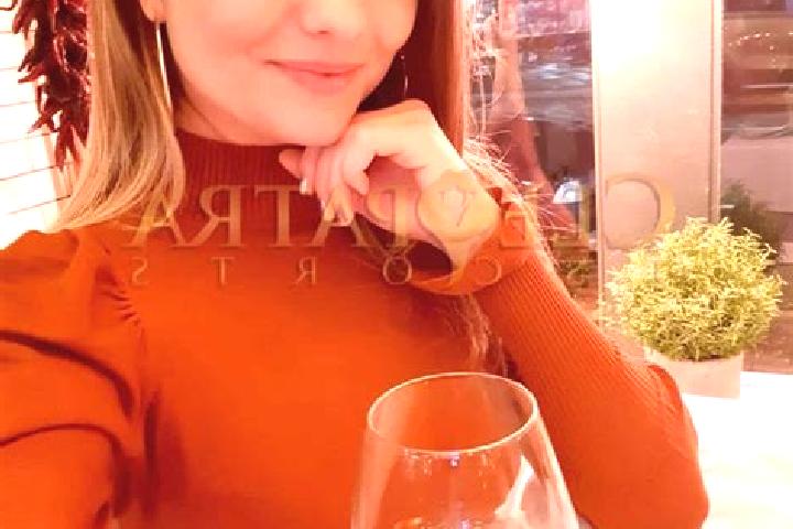 Ava, 37, a auburn grey-eyed ebony companion based in Ivanteyevka. Offering Massage, OWO, Party Girl. Available for incall and outcall, day and evening dates.