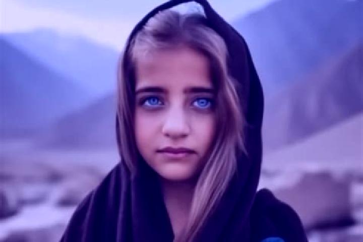 Ava, 37, a dark blonde dark-eyed middle eastern companion based in Harkakoetoeny. Offering GFE, Overnight, CIM, Deep French Kissing. Available for incall and...