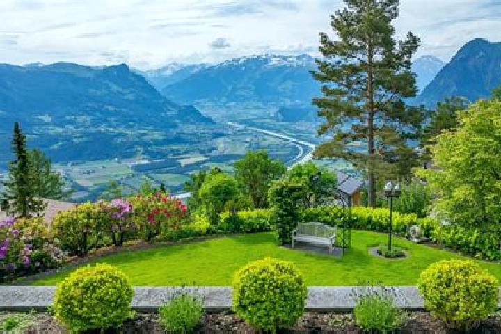 Ava, 37 — Escort in Bendern, Liechtenstein