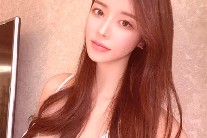 Ava, 37 — Escort in Gongqian, China