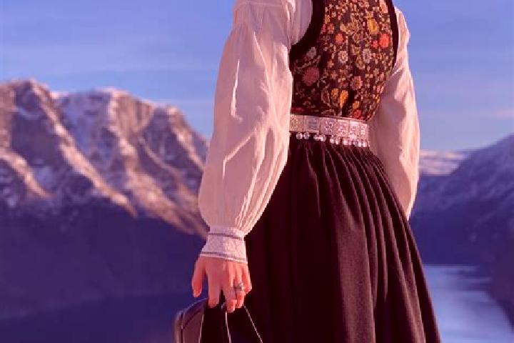 Ava, 37 — Escort in Lenvik, Norway