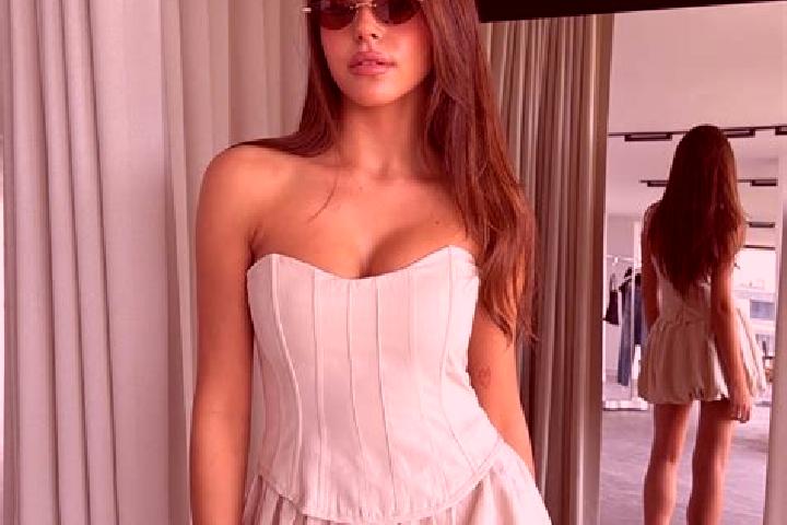 Ava, 37 — Escort in Mells, United Kingdom