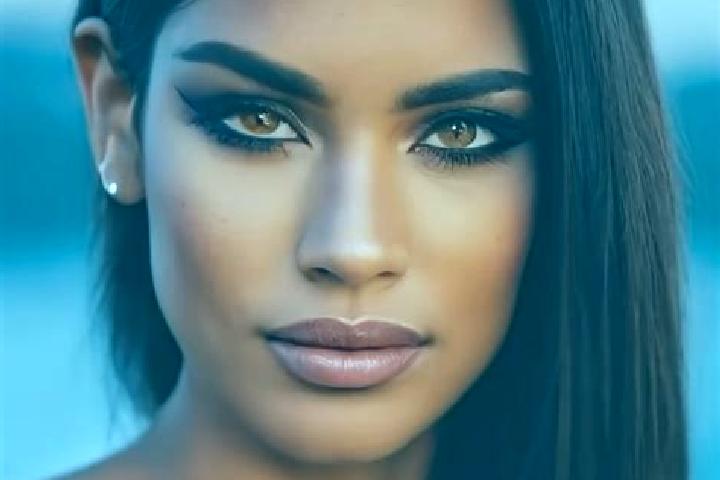 Ava, 38, a black amber-eyed latina companion based in Nongchangbalian. Offering Duos, Tantra, Girlfriend Experience. Available for incall and outcall, day an...