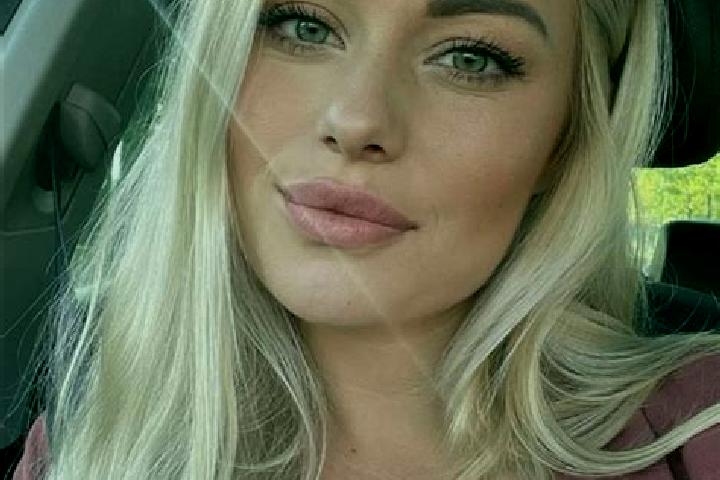 Ava, 38, a blonde hazel-eyed indian companion based in Ojo de Agua de Ballesteros. Offering CIM, Girlfriend Experience, GFE. Available for incall and outcall...