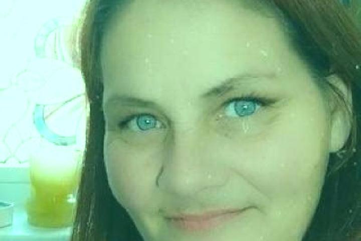 Ava, 38, a red brown-eyed caucasian companion based in Pontrhydfendigaid. Offering Roleplay, Overnight, Prostate Massage, GFE. Available for incall and outca...