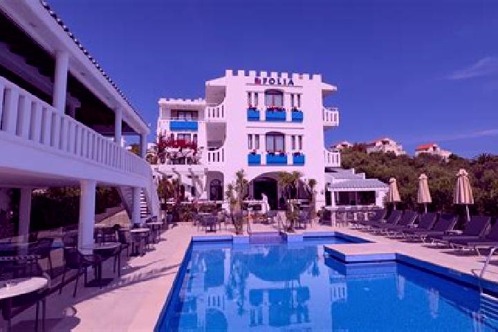 Ava, 38 — Escort in Folia, Greece