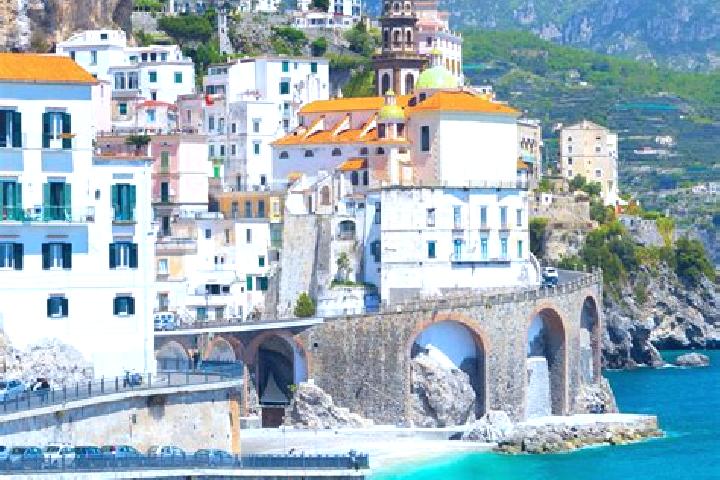 Ava, 39 — Escort in Cusano, Italy