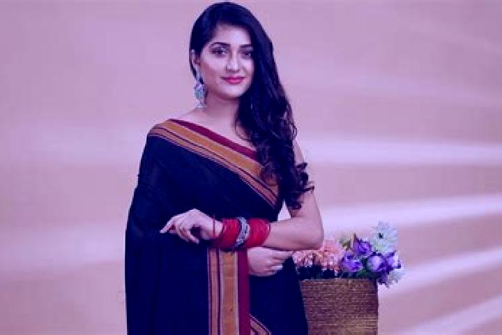 Ava, 39 — Escort in Ilkal, India