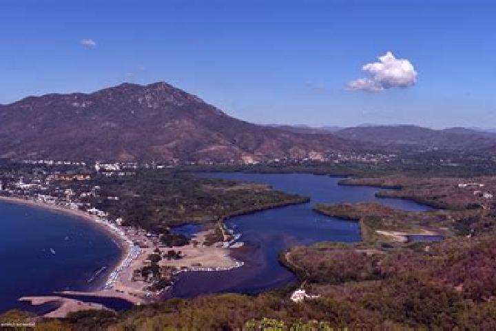 Ava, 39 — Escort in La Boquita, Mexico