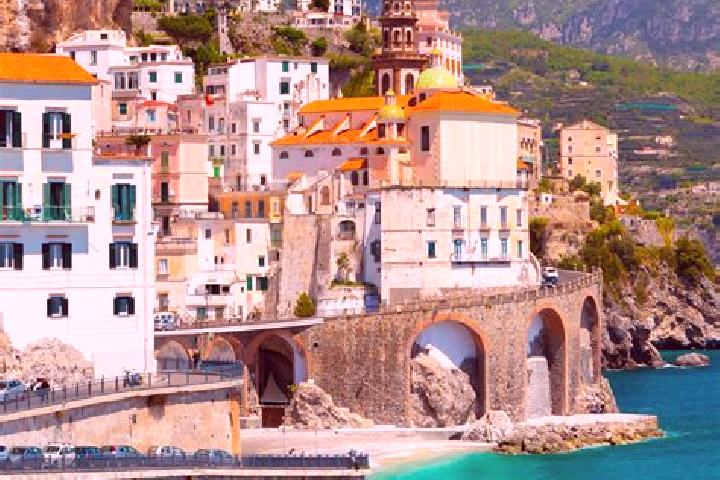 Ava, 39 — Escort in Prasco, Italy