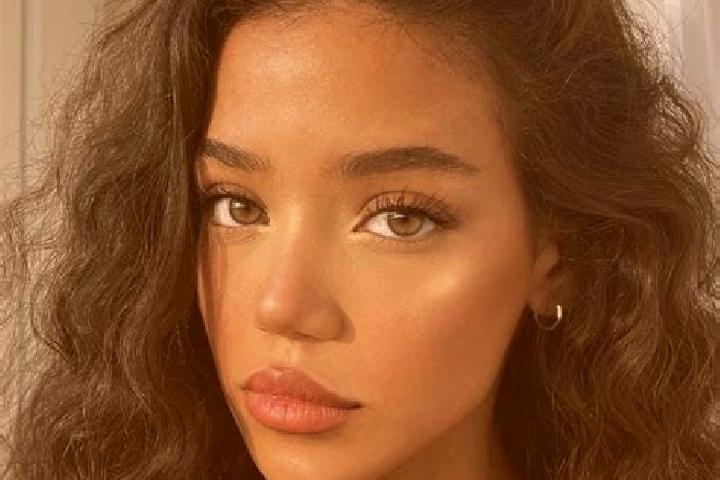 Avery, 20, a black brown-eyed caucasian companion based in Piamborno. Offering GFE, 69, Fetish. Available for incall and outcall, day and evening dates.