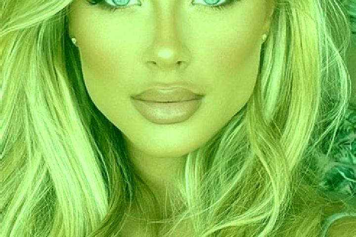 Avery, 20, a blonde hazel-eyed latina companion based in Port-Saint-Pere. Offering Duos, Erotic Massage, Striptease, A-Level. Available for incall and outcal...