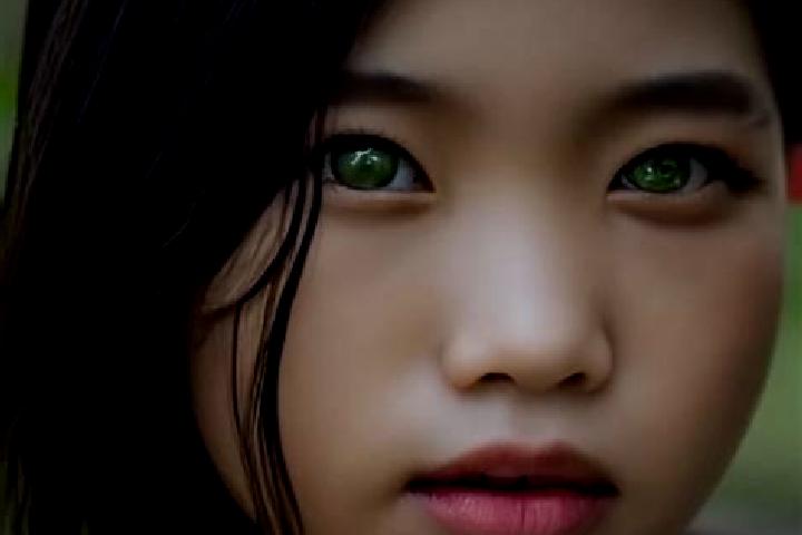 Avery, 20, a red green-eyed asian companion based in General Arenales. Offering Striptease, Domination, Party Girl. Available for incall and outcall, overnig...