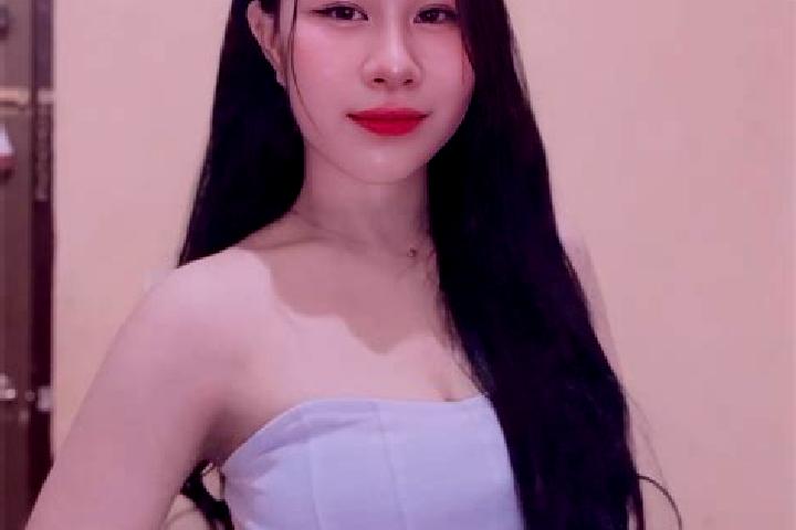 Avery, 20 — Escort in Caruray, Philippines