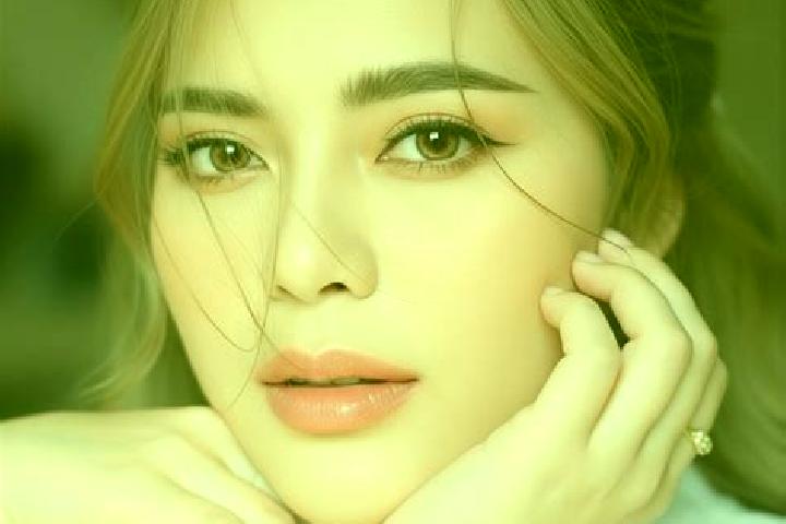 Avery, 20 — Escort in Chaturaphak Phiman, Thailand