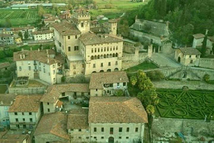 Avery, 20 — Escort in Costa di Mezzate, Italy