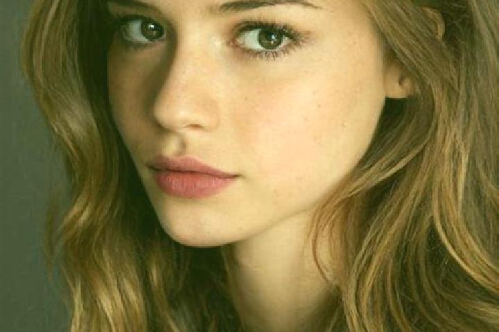 Avery, 21, a auburn hazel-eyed mediterranean companion based in Wappingers Falls. Offering Striptease, Deep French Kissing, Massage, GFE, Dinner Date. Availa...