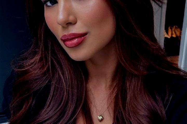 Avery, 21, a chestnut dark-eyed latina companion based in Cachimo. Offering Tantra, Couples, A-Level, Massage, BDSM. Available for incall and outcall, overni...