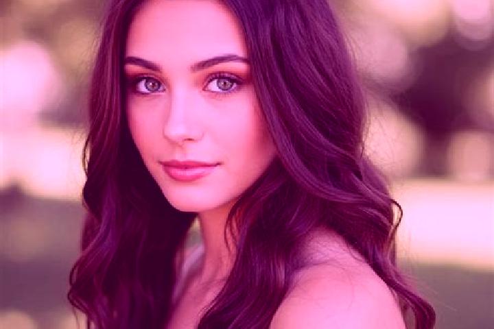Avery, 21, a chestnut hazel-eyed mixed companion based in Rio Humo. Offering Roleplay, Overnight, Striptease, A-Level, Erotic Massage. Available for incall a...