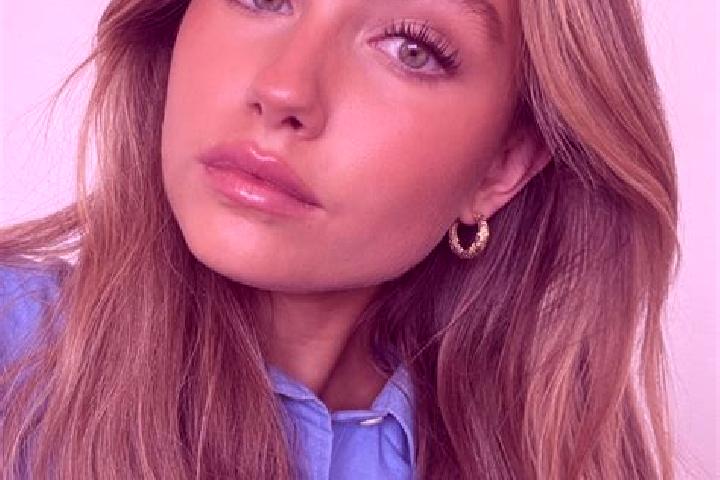 Avery, 21, a dark blonde green-eyed mediterranean companion based in Ma Gyi Kan. Offering Girlfriend Experience, A-Level, Travel Companion, Couples. Availabl...
