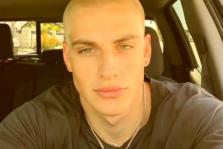 Avery, 21, a dark blonde grey-eyed slavic companion based in Claix. Offering Roleplay, Duos, Couples. Available for incall and outcall, overnight bookings av...