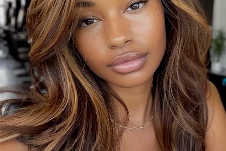 Avery, 21, a dark blonde hazel-eyed mixed companion based in Ponto Chique. Offering Massage, OWO, Party Girl, Dinner Date. Available for incall and outcall, ...