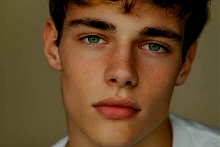 Avery, 21, a red brown-eyed caucasian companion based in Kedungringin. Offering BDSM, OWO, Prostate Massage, A-Level. Available for incall and outcall, overn...
