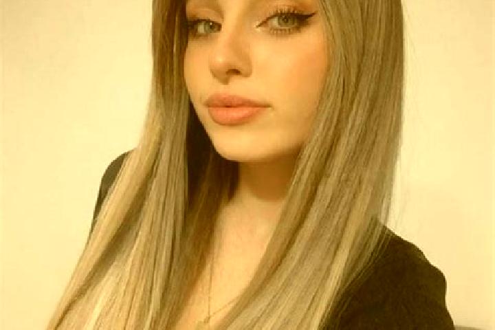 Avery, 21 — Escort in Bari Kola, Iran