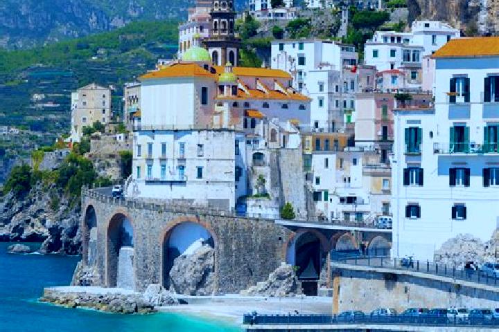 Avery, 21 — Escort in Capanni, Italy