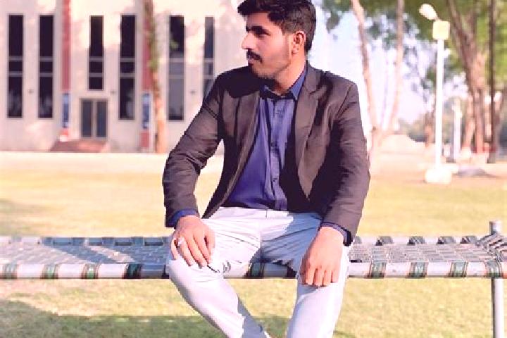 Avery, 21 — Escort in Mirpur Mathelo, Pakistan