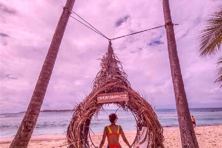 Avery, 21 — Escort in Thulusdhoo, Maldives